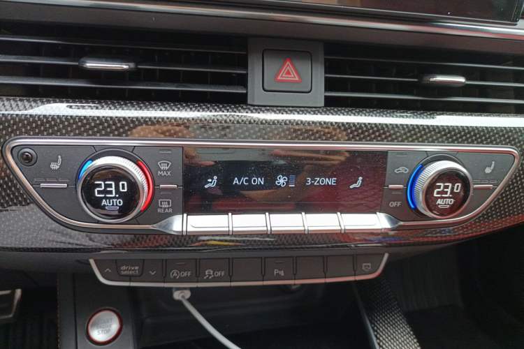Used Audi S4 2023 S4 3.0TFSI Audio And AC Panel