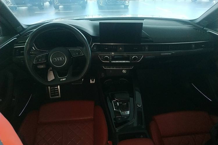 Used Audi S4 2023 S4 3.0TFSI Center Console