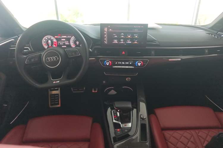 Used Audi S4 2023 S4 3.0TFSI Center Console