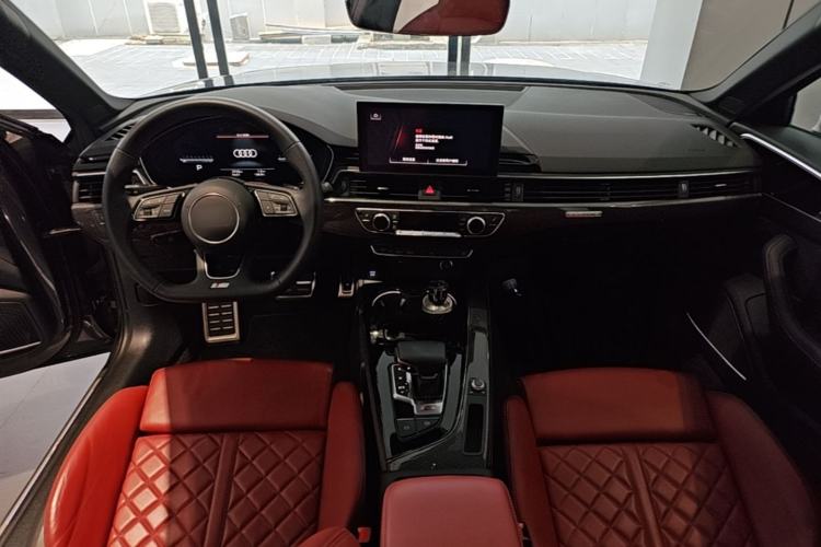 Used Audi S4 2023 S4 3.0TFSI Center Console