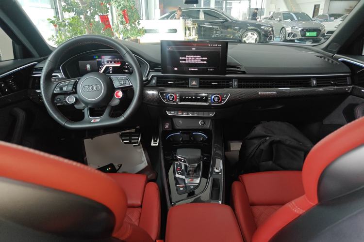 Used Audi S4 2023 S4 Avant 3.0TFSI Center Console