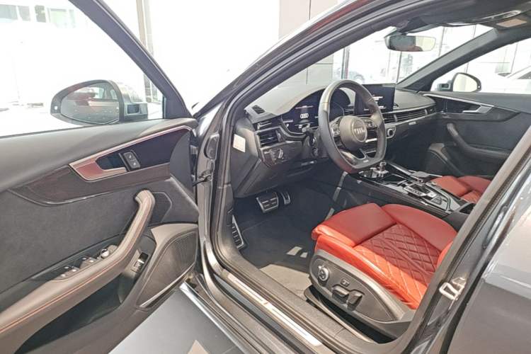 Used Audi S4 2023 S4 3.0TFSI Driver Seat