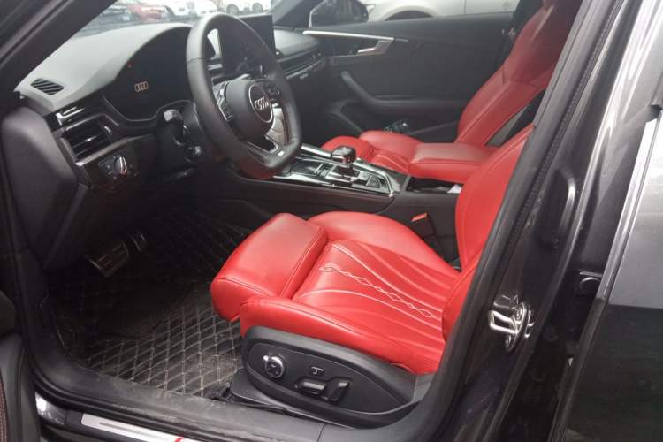 Used Audi S4 2023 S4 Avant 3.0TFSI Driver Seat