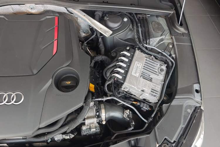 Used Audi S4 2023 S4 3.0TFSI Engine Bay Left