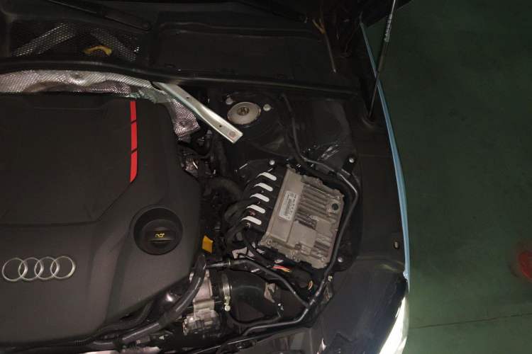 Used Audi S4 2023 S4 Avant 3.0TFSI Engine Bay Left