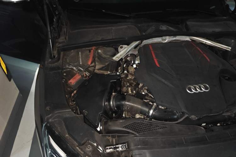 Used Audi S4 2023 S4 3.0TFSI Engine Bay Right