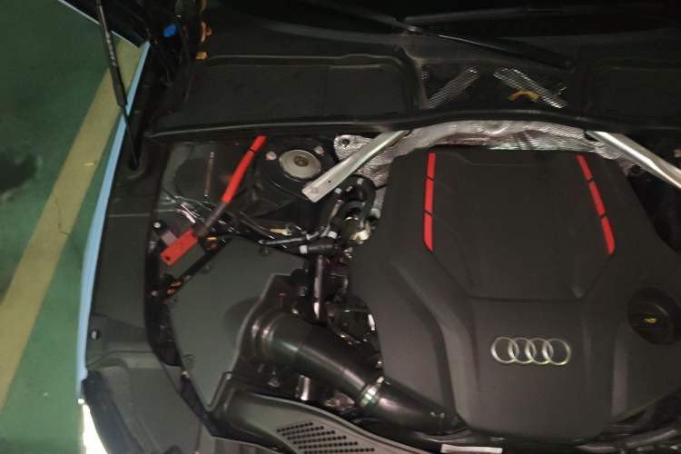 Used Audi S4 2023 S4 Avant 3.0TFSI Engine Bay Right