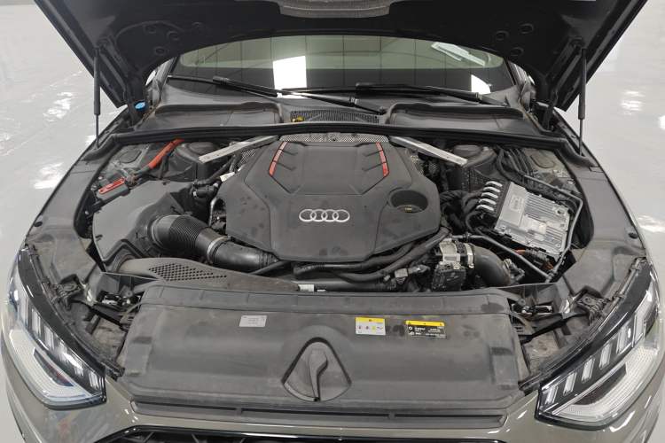 Used Audi S4 2023 S4 3.0TFSI Engine Bay