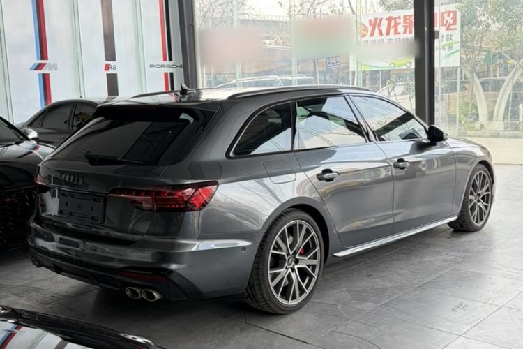 Used Audi S4 2023 S4 Avant 3.0TFSI Exterior 4
