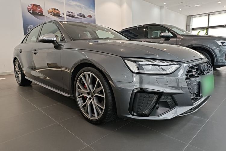 Used Audi S4 2023 S4 3.0TFSI Front Right 45 Deg