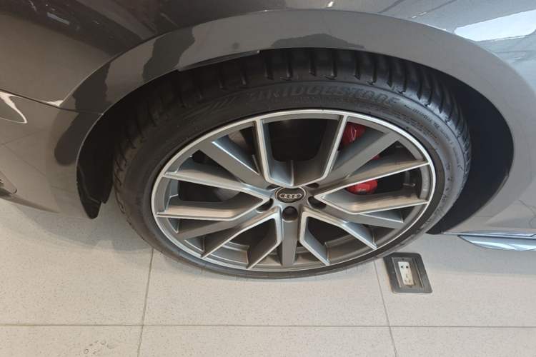 Used Audi S4 2023 S4 3.0TFSI Left Front Wheel Hub