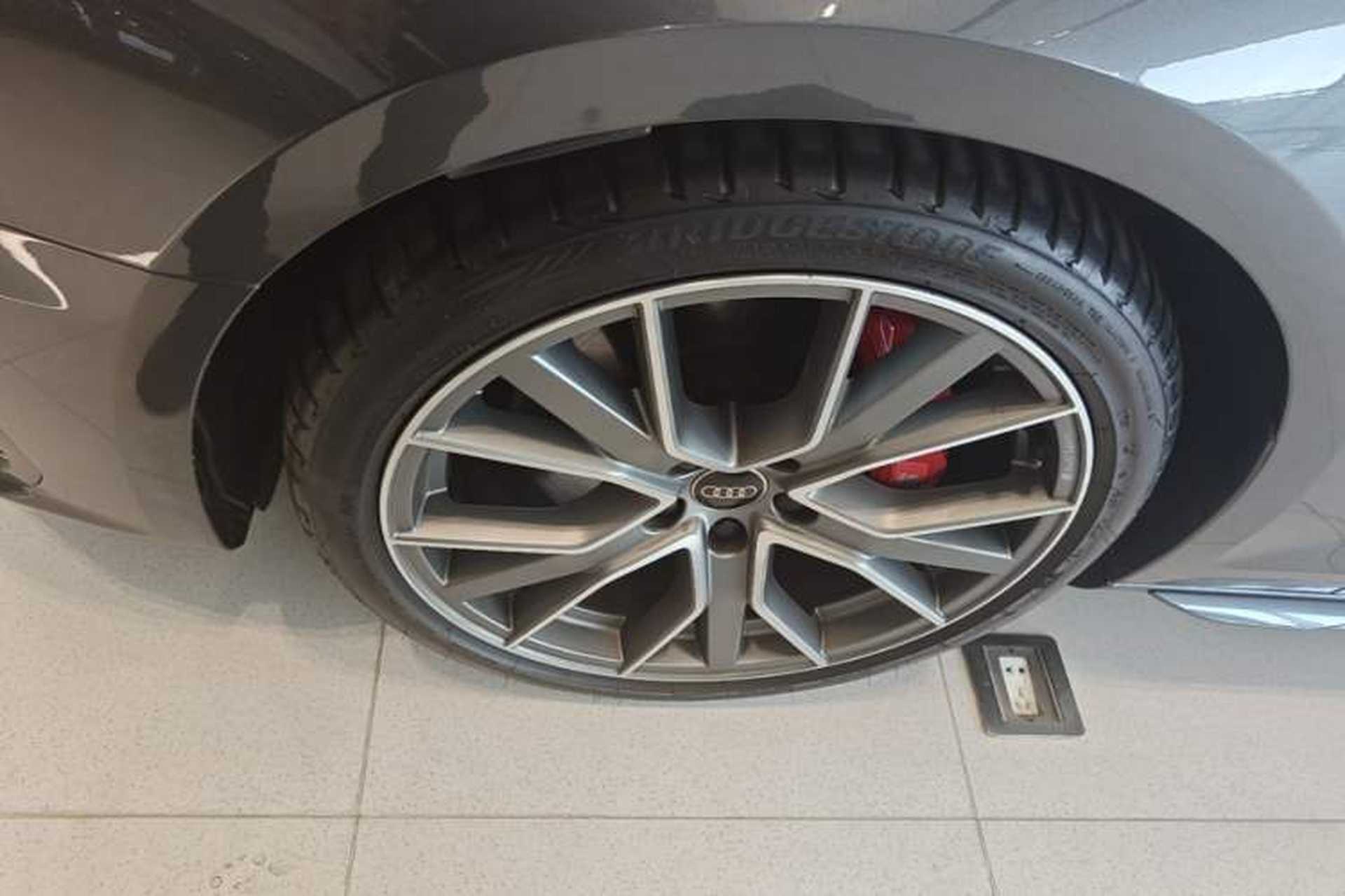 Used Audi S4 2023 S4 3.0TFSI Left Front Wheel Hub
