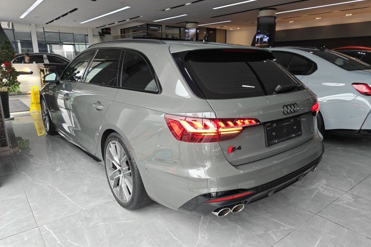 Used Audi S4 2023 S4 Avant 3.0TFSI Rear Left 45 Deg