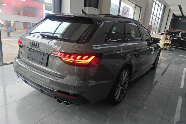 Used Audi S4 2023 S4 Avant 3.0TFSI Rear Right 45 Deg