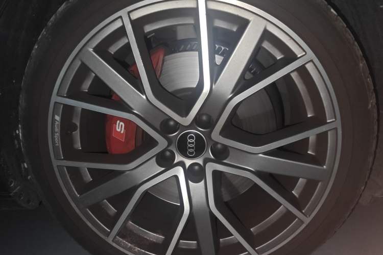 Used Audi S4 2023 S4 3.0TFSI Right Front Wheel Hub