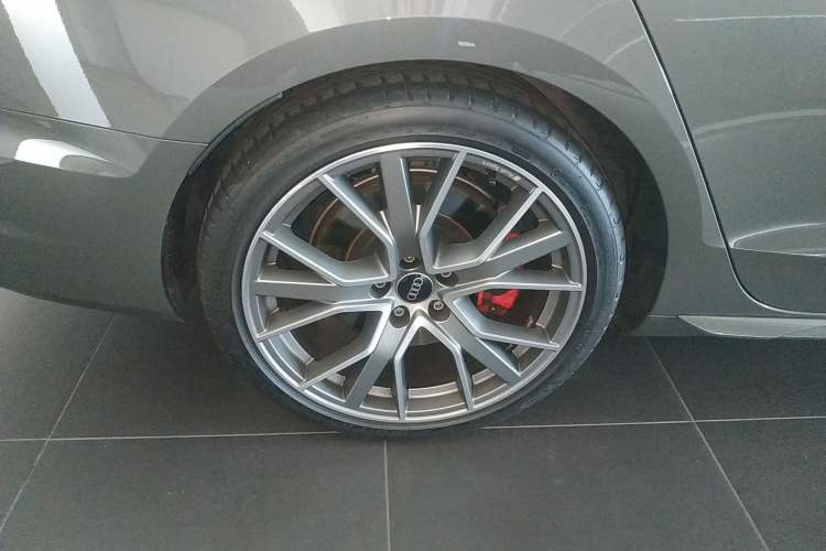 Used Audi S4 2023 S4 3.0TFSI Right Rear Wheel Hub