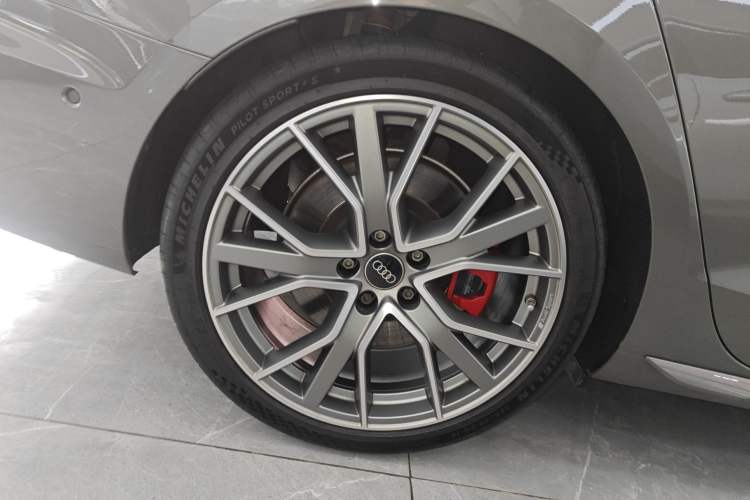 Used Audi S4 2023 S4 Avant 3.0TFSI Right Rear Wheel Hub