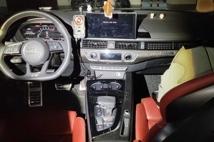 Used Audi S4 2023 S4 3.0TFSI Center Console