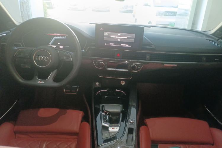 Used Audi S4 2023 S4 Avant 3.0TFSI Center Console