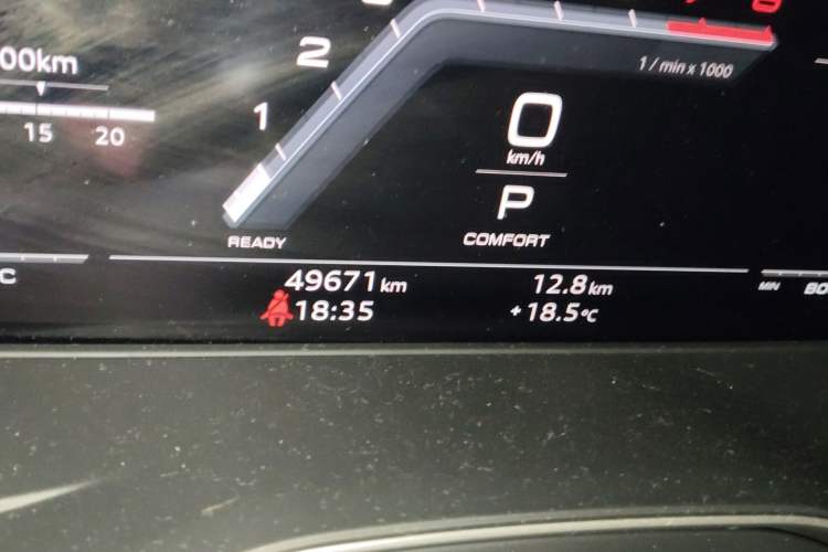 Used Audi S4 2023 S4 3.0TFSI Odometer Close Up