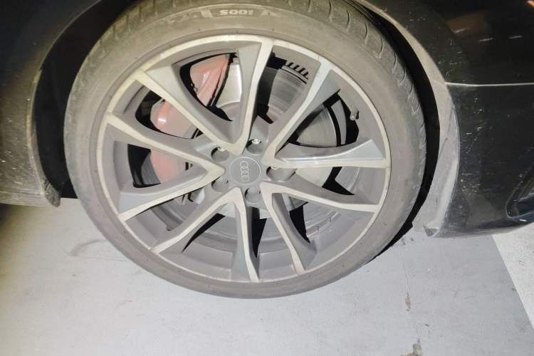 Used Audi S4 2023 S4 3.0TFSI Right Front Wheel Hub