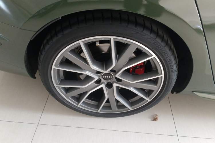 Used Audi S4 2023 S4 Avant 3.0TFSI Right Rear Wheel Hub