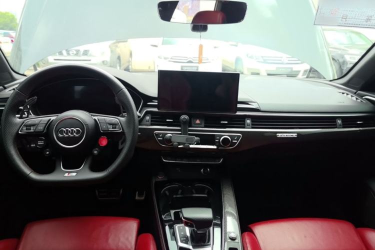 Used Audi S4 2023 S4 3.0TFSI Center Console