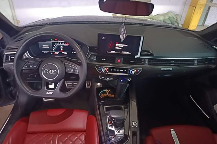 Used Audi S4 2023 S4 3.0TFSI Center Console