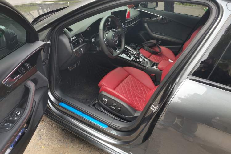 Used Audi S4 2023 S4 3.0TFSI Driver Seat