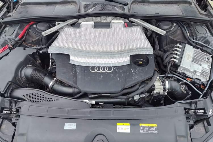 Used Audi S4 2023 S4 3.0TFSI Engine Bay