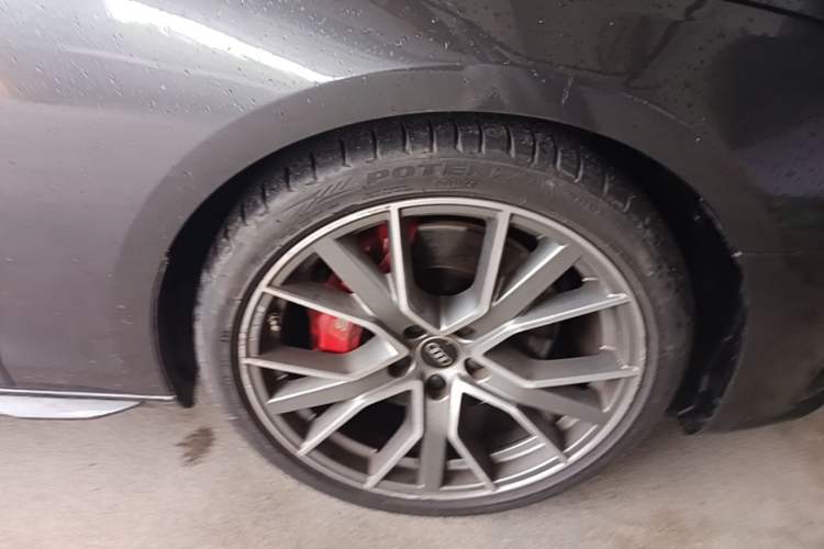 Used Audi S4 2023 S4 3.0TFSI Right Front Wheel Hub