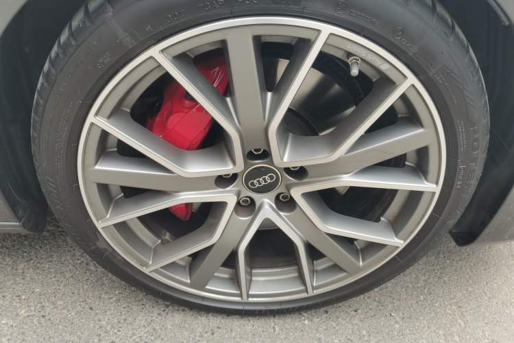 Used Audi S4 2023 S4 3.0TFSI Right Front Wheel Hub