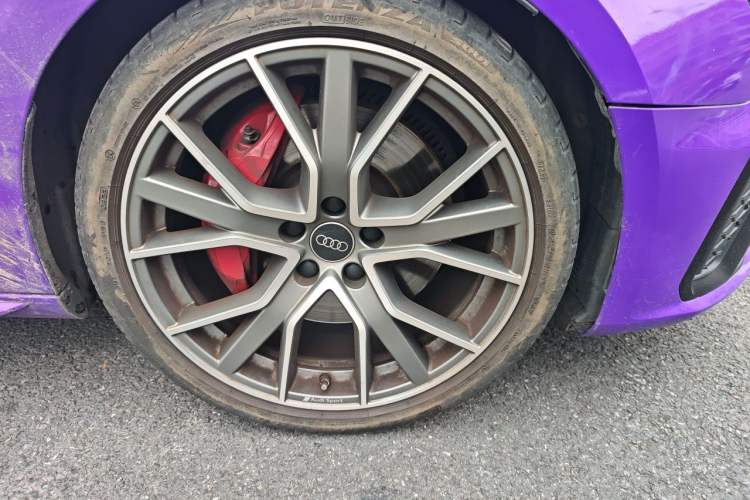 Used Audi S4 2023 S4 Avant 3.0TFSI Right Front Wheel Hub