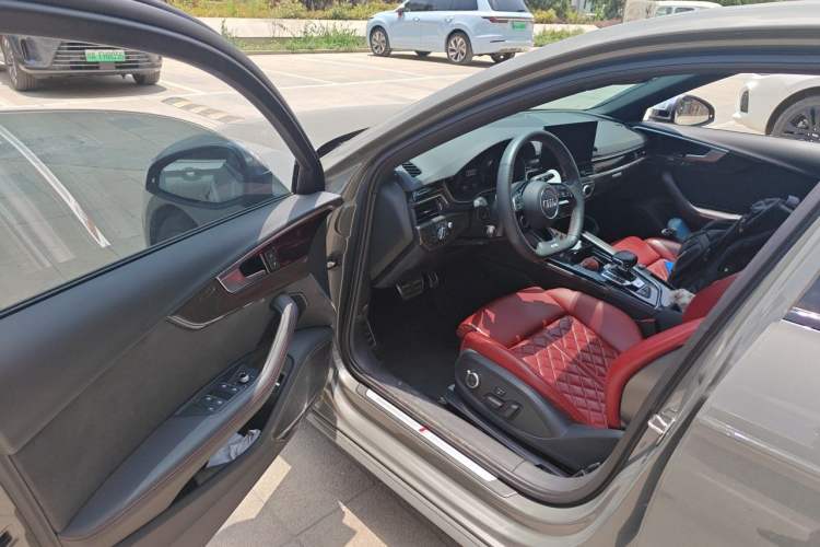 Used Audi S4 2023 S4 3.0TFSI Driver Seat