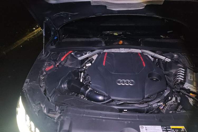 Used Audi S4 2023 S4 3.0TFSI Engine Bay Right