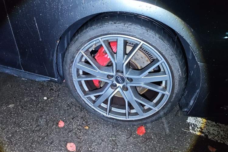 Used Audi S4 2023 S4 3.0TFSI Right Front Wheel Hub