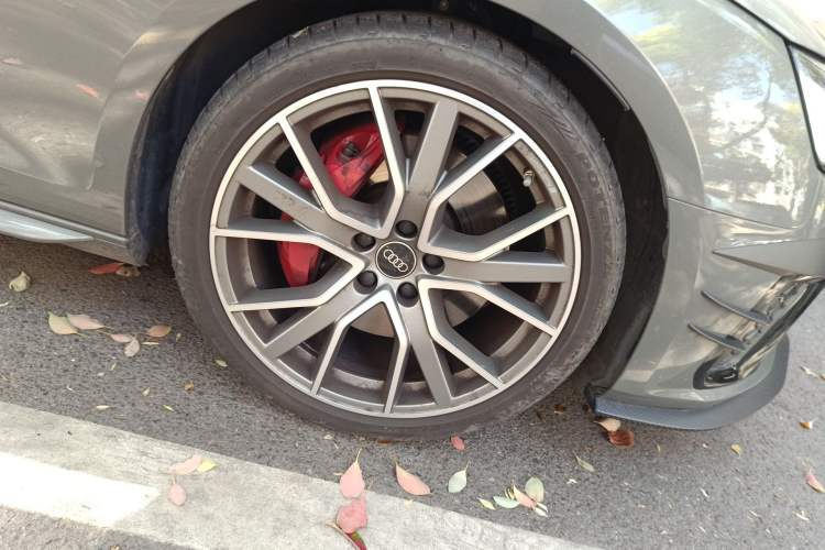 Used Audi S4 2023 S4 3.0TFSI Right Front Wheel Hub