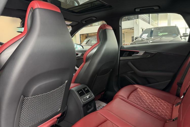 Used Audi S4 2024 S4 3.0TFSI Interior 9