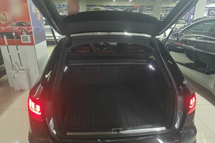 Used Audi S4 2024 S4 Avant 3.0TFSI Trunk