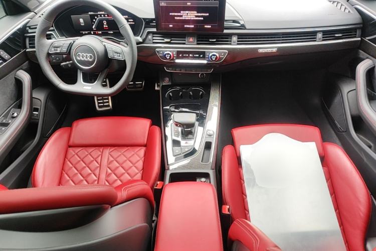Used Audi S4 2024 S4 3.0TFSI Center Console
