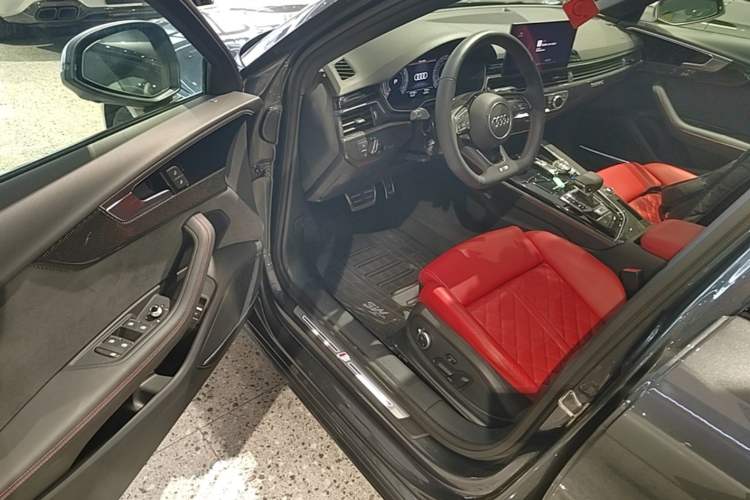 Used Audi S4 2024 S4 Avant 3.0TFSI Driver Seat