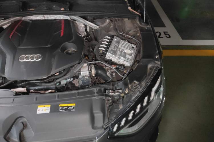 Used Audi S4 2024 S4 Avant 3.0TFSI Engine Bay Left