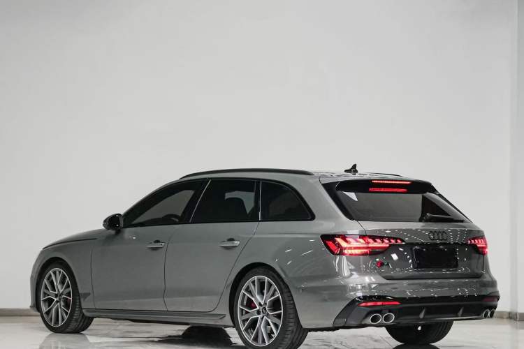 Used Audi S4 2024 S4 Avant 3.0TFSI Exterior 3