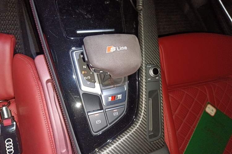 Used Audi S4 2024 S4 Avant 3.0TFSI Gear Lever