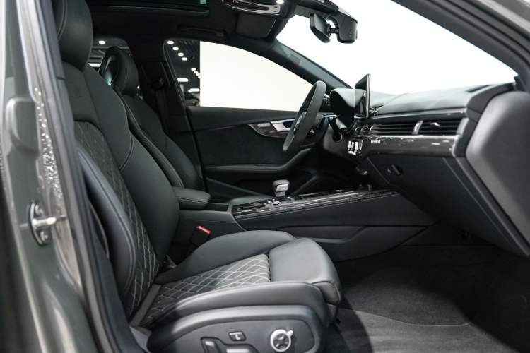 Used Audi S4 2024 S4 Avant 3.0TFSI Interior 9