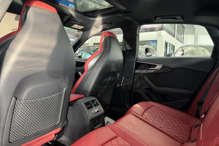 Used Audi S4 2024 S4 3.0TFSI Interior 9