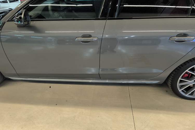 Used Audi S4 2024 S4 Avant 3.0TFSI Left Side Sill