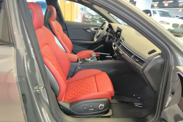 Used Audi S4 2024 S4 Avant 3.0TFSI Right Front Seat