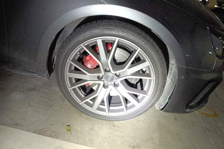 Used Audi S4 2024 S4 Avant 3.0TFSI Right Front Wheel Hub