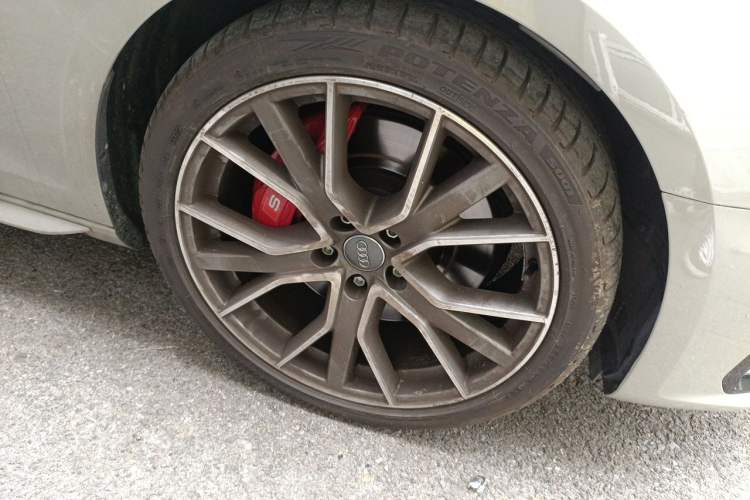 Used Audi S4 2024 S4 3.0TFSI Right Front Wheel Hub